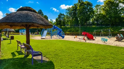 Plac zabaw dla dzieci nad Pilicą