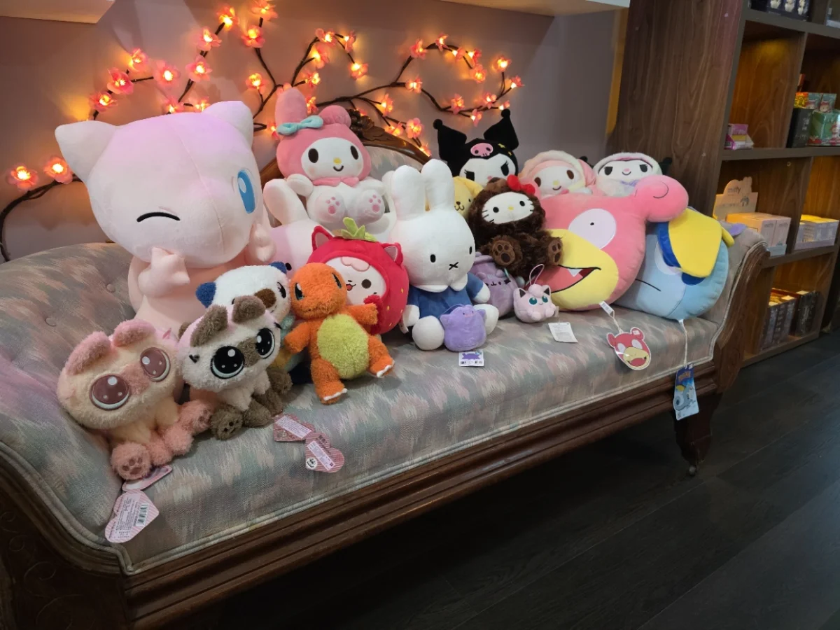 Plushies sept 10 - Alex Rupert.jpg